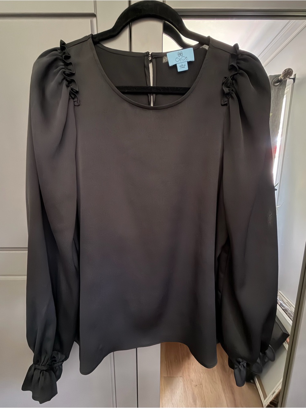 CeCe Black Puff-Sleeve Ruffle Blouse